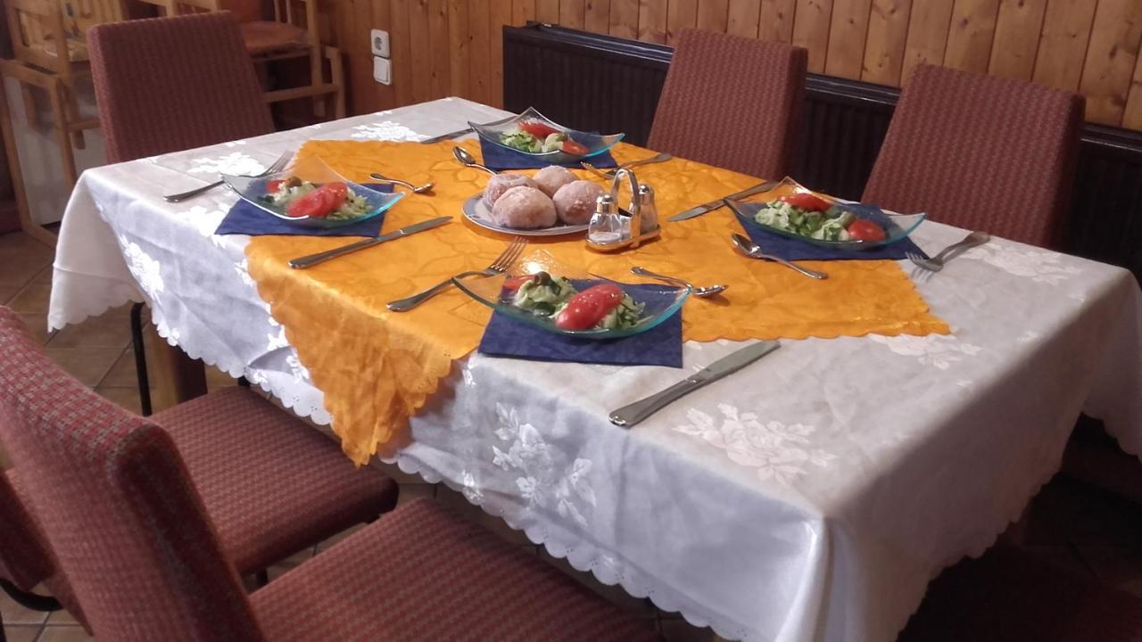 Restaurant Pension Lubusch Gahro מראה חיצוני תמונה